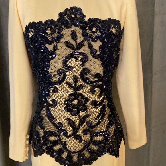 Carolina Herrera yellow  lace detailed Sheath Long Sleeve Dress, US6 - Picture 3 of 11